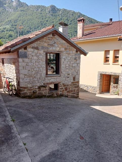 Apartamentos Rurales El Lleron Caso ภายนอก รูปภาพ