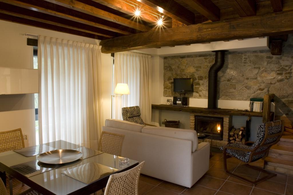 Apartamentos Rurales El Lleron Caso ภายนอก รูปภาพ