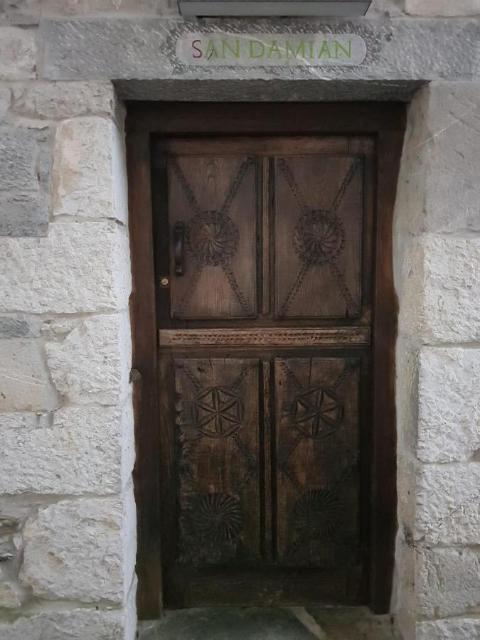 Apartamentos Rurales El Lleron Caso ภายนอก รูปภาพ